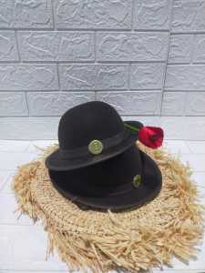 perlengkapan pramuka..topi baret dan boni sd/smp..