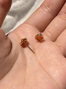 ต่างหูทรงไข่มุกสีเหลืองหรูหรา ดีไซน์เรียบง่าย ดีไซน์เก๋ไก๋ ต่างหูแฟชั่น โลหะผสม เงิน ทอง ราคา 1.00-9.99 หยวน