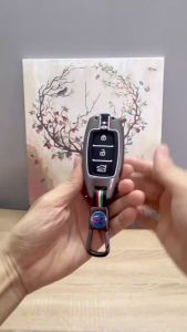 [MẪU MỚI] Ốp Chìa Khóa Hyundai Accent 2018 - 2023 Elantra 2022 - 2023 Hợp Kim Cao Cấp Họa Tiết CỜ Ý MẪU CHÌA 4 NÚT