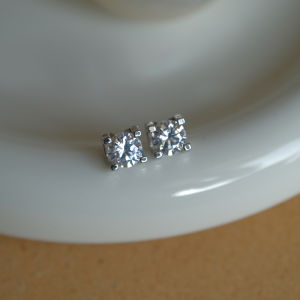 Commuting Zircon Earrings Womens Unique Design Ear Jewelry Drop Earrings New 2025 Nicedream Vintage Court Style Alloy Plated Silver Gold Geometric Pattern