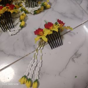 หวีสับ หวีดอกไม้ หวีสับติดดอกกล้วยไม้ หวีดอกกุหลาบ ดอกไม้สวยๆๆ งานฝีมือ กิ๊บปากเป็ดดอกมัน พร้อมส่ง