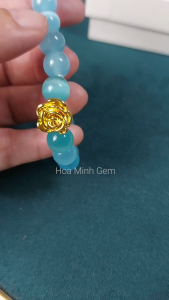 Vòng tay phong thủy đá Mắt Mèo màu xanh biển size hạt 9.3 li phối charm hoa xi mạ cao cấp hợp mệnh Mộc Thủy Hỏa | Hoa Minh Gem