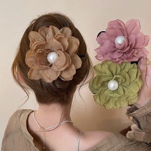 Elegant Pearl Rose Twist Hair Clip Fairy Tale Style High Fashion Hair Accessories Lightweight Airy Magic for Updo Hairdos