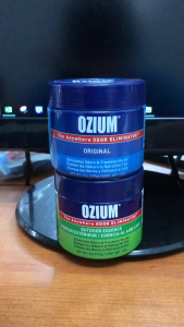 Hộp gel khử mùi trong phòng xe ô tô hiệu OZIUM