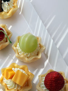 Emulational Fruit Egg Tart Cherry Pastry Dessert Food Decoration Simulation Strawberry Dessert Afternoon Tea Model