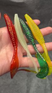 Long Tail Fishing Lure Soft Bait 5 pieces a bag 13cm 6g Screw Thread Single Sickle Tails Worm Grub Artificial Lures for bass