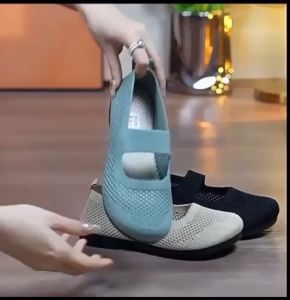 Mary janes knit material rubber base flap shoes