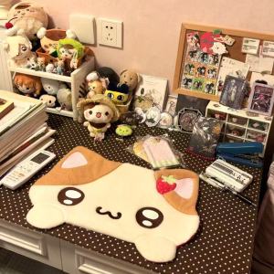 New Japanese Kitten Table Mat Fabric Thickened Desktop Decoration Posing Props High-looking Dormitory Students Posing Mat Cute
