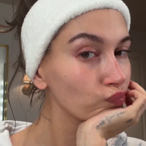 RHODE Caffeine Reset  Sculpting Mask
