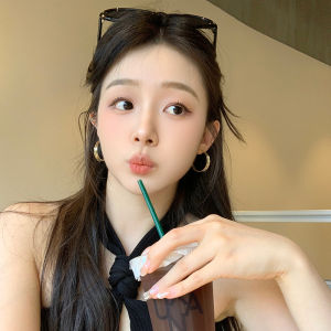 Elegant Womens Three-Layer Wide-Face Alloy Earrings Diamond Grid Design Simple Circle Ear Jewelry Fashionable Luxury Feel