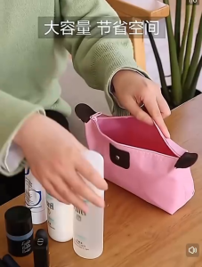 ท่องเที่ยวแบบพกพากระเป๋าเก็บเครื่องสำอางกันน้ำความจุขนาดใหญ่สีลูกกวาดกระเป๋าเก็บ