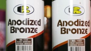Bosny 400 CC สีสเปรย์ทองสัมฤทธิ์โบราณ สีสเปรย์พ่นอลูมิเนียม รสเซ็นเซลลูมิเนียม อาโนไดซ์ บอสนี่ สำหรับการผ่อนไปยังคลินิก ขนาด 400 CC