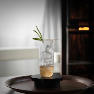 แก้วใสแบบคลาสสิกสไตล์ยุโรปสำหรับใส่ไวน์แดง น้ำส้มสายชู หรือเครื่องดื่มแอลกอฮอล์อื่นๆ แก้วน้ำส้มสายชูแบบมีลายทางสไตล์ญี่ปุ่นขนาดกลาง