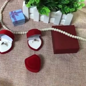 Harga Grosir - Kotak Cincin Model Love / Tempat Cincin Tunangan Lamaran Nikah / Kotak Cincin Hati