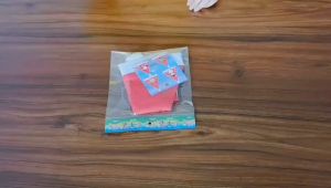 DIY หมวกคริสต์มาสเด็ก: ต้องการคลิกเล่นงานประดิษฐ์? หมวกเด็กคริสต์มาส DIY สำหรับเล่นศิลปะและงานฝีมือ