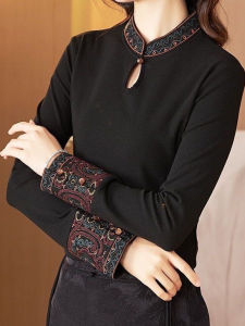 เสื้อยืดคอกลมแขนยาวปักลายสไตล์จีนสำหรับผู้หญิง เสื้อเชิ้ตชั้นในสีดำ แฟชั่นฤดูใบไม้ร่วง 2025 ชุดทำงานสไตล์เกาหลี