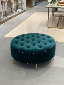 Clothing Store Small Sofa Shop Internet Celebrity Minimalist Double Scandinavian Accessible Luxury Modern Fabric Shoes Shop round Sofa Stool