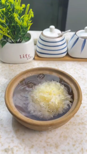 [BUY 1 GET 1] Snow Mushroom/White Mushroom Dried Tremella Fuciformis Fungus Tea Healthy Natural
