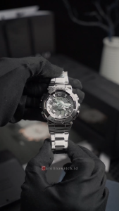Jam Tangan Pria Casio G-Shock GM-110D-8A Digital Analog Dial Stainless Steel Band