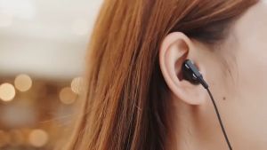 [3.5mm Plug] 4D Strong Bass Stereo Sports Noise Reduction In-ear Headphones Hifi Soft Cord with Microphone Dual-speaker Headset