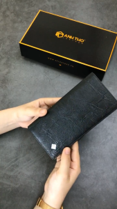 Ví dài KURO chất Da bò vân sần hạn chế trầy xước vân da họa tiết cá tính BH 03 năm kèm hộp đựng Anh Tho Leather
