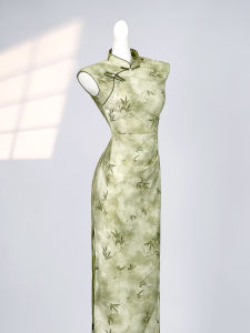 Elegant White-Enhancing Cheongsam Style Dress New Chinese Design 2026