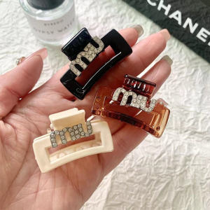 เครื่องประดับผม Acetate ขนาดเล็ก สไตล์เรียบง่าย ประดับเพชร คลิปผมทรงสี่เหลี่ยม คลิปผมหัวหลัง คลิปผมปลาฉลาม