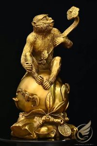 Tượng Khỉ Cưỡi Đào Tiên Cầm Gậy Như Ý Tài Lộc Tượng Khỉ Bằng Đồng Tượng Tuổi Thân 12 Con Giáp - Đồ Đồng Thuận Tâm