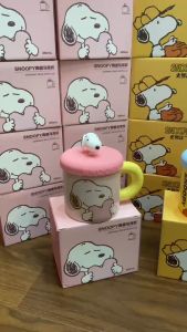 y Sứ - Cốc Sứ hình chó SNOOPY 4 màu dễ thương dung tích 360ml kèm nắp Silicone dày (Hình thật 100%) - Ly sứ quà tặng - VY AN GROUP