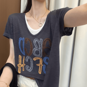 เสื้อสเวตเตอร์คอวีพิมพ์ลายแฟชั่นสำหรับผู้หญิง แขนสั้น ทรงหลวม ฤดูร้อน ใหม่ ไซส์ใหญ่ เสื้อชั้นในบาง สวมใส่สบาย