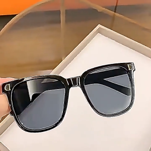 Trendy Sunglasses For Kids UV Protection Square Glasses For Boys & Girls Korean Version