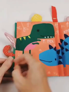 Sách Vải Nhiều Chủ Đề An Toàn Giúp Bé Phát Triển Giác Quan Vừa Học Vừa Chơi ! ChunChinToyKingDom