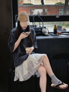 JUENONG | Relax Casual Stripe Irregular T-shirt and Skirt Set