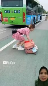 Tas Tangan Multifungsi Play and Joy BGF-50 Tas Wanita Elegan Simple Bisa untuk Kondangan Kerja dan Sehari-hari Model Kekinian Muat Banyak Barang dan Praktis Dibawa