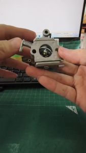 เลื่อยสติลMS180 คาร์บูเรเตอร์ Carburetor อะไหล่เลื่อยยนต์ อะไหล่ตรงรุ่น อะไหล่คุณภาพ สินค้าตรงปก จ่ายน้ำมันได้ไหลลื่น ไม่สะดุด ผ้าปั๊มอย่างดี ทนต่อความร้อนและการตัดกร่อนของน้ำมันได้ดี อายุการใช้งานยาวนาน