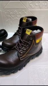 SEPATU SAFETY BOOTS CATERPIELAR65 PREMIUM ADA PLAT BESI UJUNG SEPATU UNTUK KERJA LAPANGAN PRIA