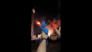 Súng Nước Điện Tử Tự Động Với Thiết Kế Hoàn Toàn Mới DESERT EAGLE Áp Lực Mạnh Với Ống Nối Đèn Lazer Cực Ngầu