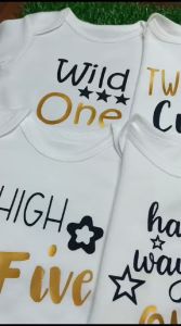 Monthly Milestone Baby Onesies 1-12 MONTHS Wild One 100% Cotton for baby boy and baby girl Romper breathable outfits with 3 snap buttons infant jumpsuits export quality