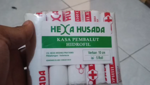 Kasa Perban Isi 5 Roll Hexa Husada Ukuran 10cm Daya Serap Tinggi