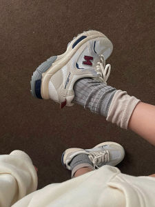 Tất Ống Dài Thời Trang Cho Nữ Thiết Kế Xếp Nếp Cá Tính Thoải Mái Thoáng Khí Chống Thấm Nước Chống Trượt Dùng Cho Mọi Mùa