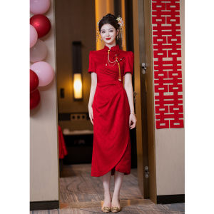 ชุดกี่เพ้าสีแดงสำหรับเจ้าสาว ชุดราตรีทรงเข้ารูป ชุดกี่เพ้าจีนใหม่ ชุดกี่เพ้าสำหรับงานแต่งงาน ชุดกี่เพ้าสำหรับงานเลี้ยง