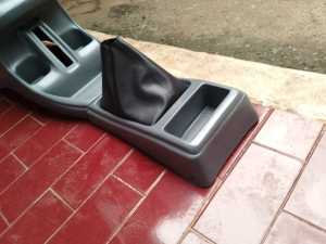 konsolbok kijang kapsul bagian depan