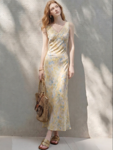 Yellow and Blue Dyed Floral Tea Dress V-Neck Sleeveless Slimming