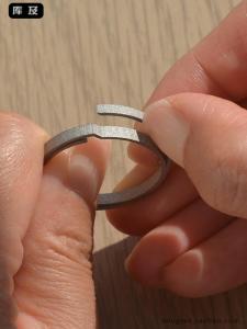 Titanium Alloy Car Key Ring Small Narrow Edge Suitable for Mercedes BMW Audi Volkswagen Toyota Honda Mens Automobile Keychains