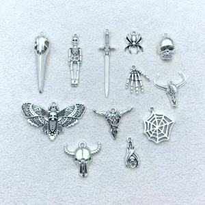 12Pcs/pack Silvery Plated Skull Head Creative Charms Cobweb Human Skeleton Skull Butterfly Pendant Bracelet Jewelry Making DIY