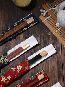 Portable Redwood Carved Character Travel Chopsticks Chinese Style Dining Utensils Year Conference Souvenir Gift with Chopsticks Case