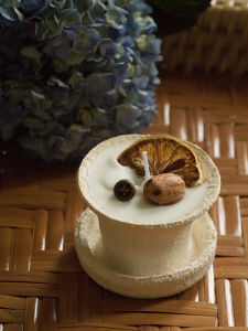 Romantic Plant-Based Beeswax Soy Candle Atmosphere Sensation Incense Retro Aromatherapy Home Decorative Ceramic Candle Holder