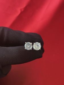 Diamcity (Free Gra Certificate) Anting Pejantan Zirkon PT950 Platinum Wanita