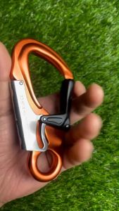 ตะขอล็อคแบบกดหลังเปิดหน้า Carabiner 30 kN ยี่ห้อ : SUT SUT-30023