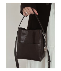 jpj | First Layer Vegetable Tanned Leather Bucket Bag
